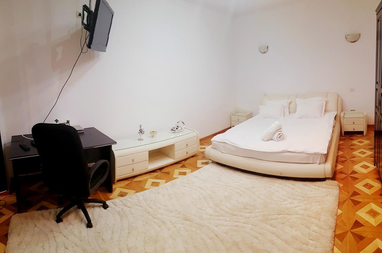 Grand Central Accomodation Sala Palatului Bukarest Exteriör bild